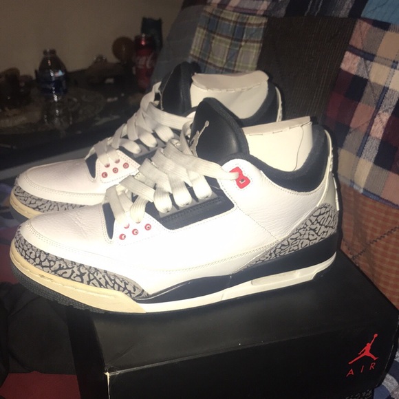 Jordan retro 3 infrareds! Size 10.5 195$ obo - Picture 3 of 3